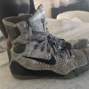 Nike Kobe 9 Elite Flyknit “Dark Grey/Black” High Top Sneakers
Men’s Size 11